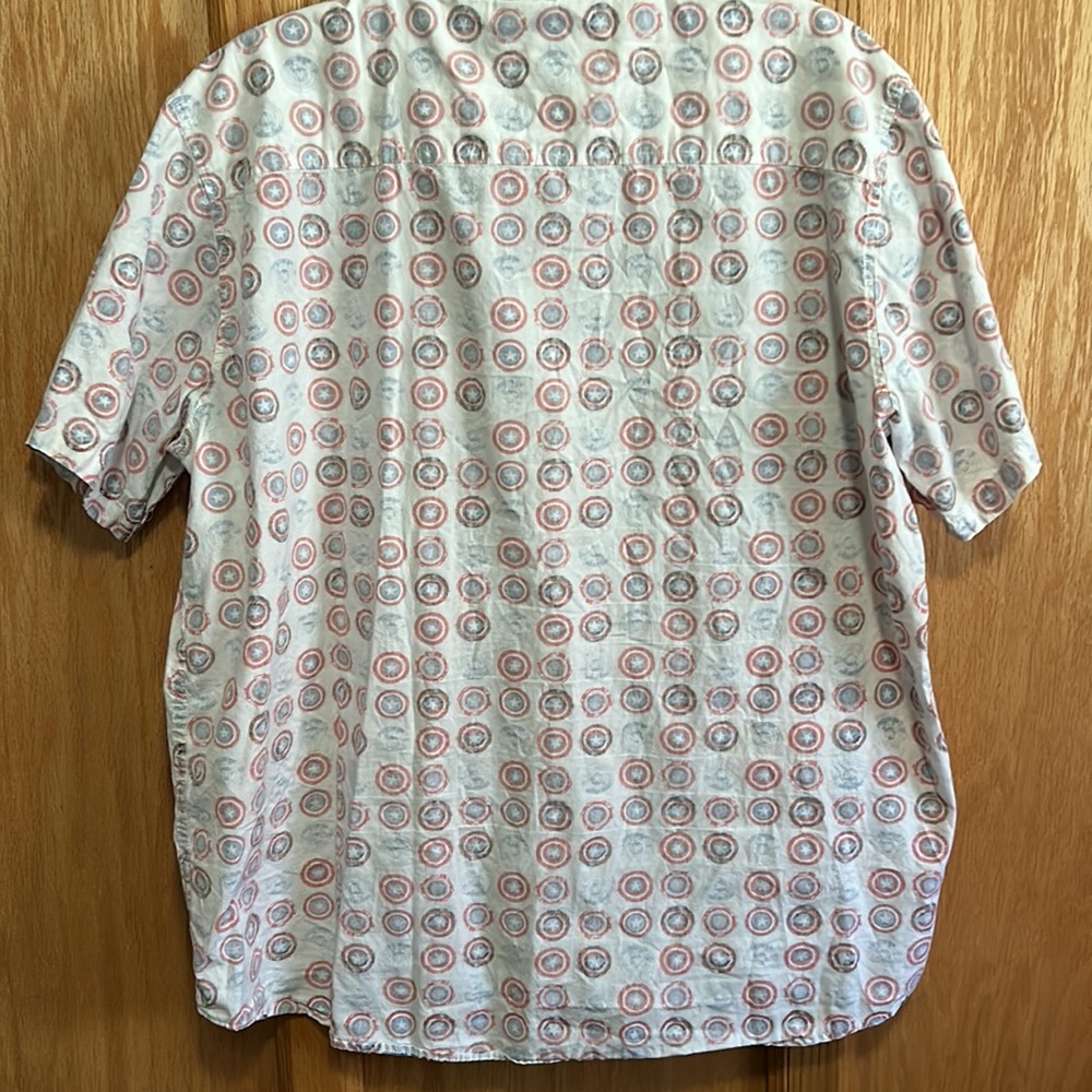 Men’s Marvel, Captain America, short sleeve shirt. XXL - Picture 3 of 5